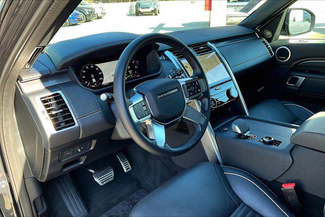 Photo of 2024 Carpathian Grey Premium Metallic Land Rover Discovery