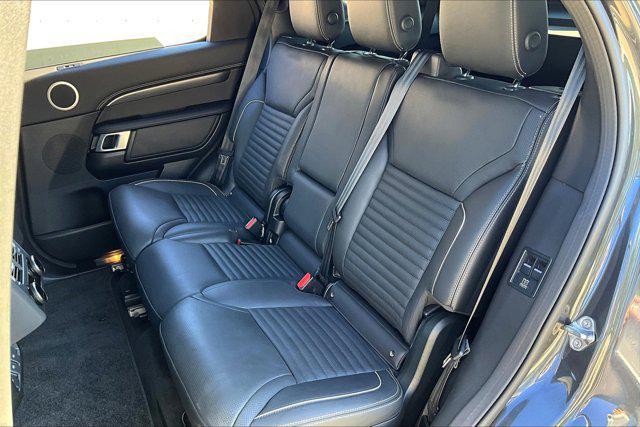 Photo of 2024 Carpathian Grey Premium Metallic Land Rover Discovery