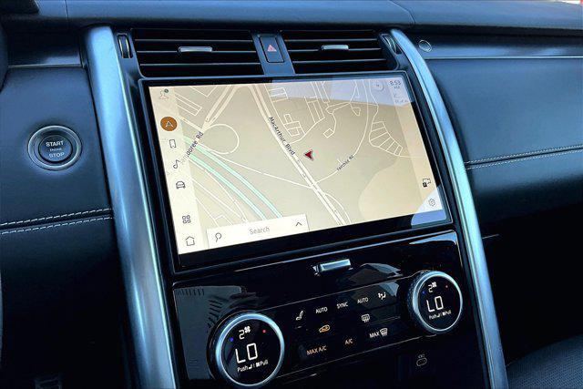 Photo of 2024 Carpathian Grey Premium Metallic Land Rover Discovery