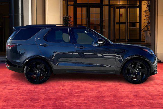 Photo of 2024 Carpathian Grey Premium Metallic Land Rover Discovery
