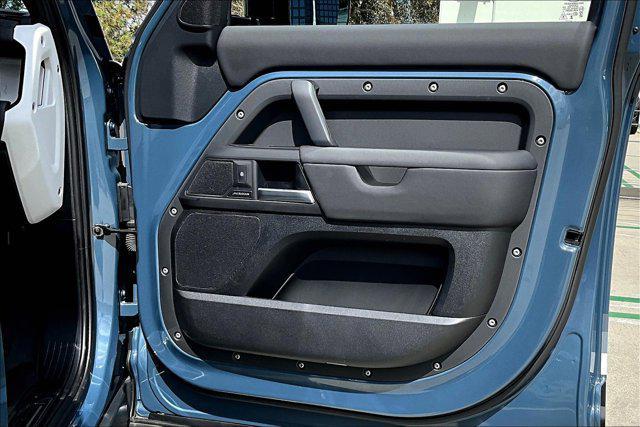 Photo of 2025 Tasman Blue Metallic Land Rover Defender