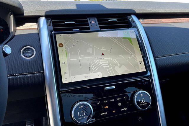 Photo of 2025 Fuji Land Rover Discovery