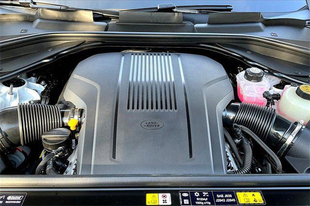 Photo of 2025 Fuji White Land Rover Range Rover