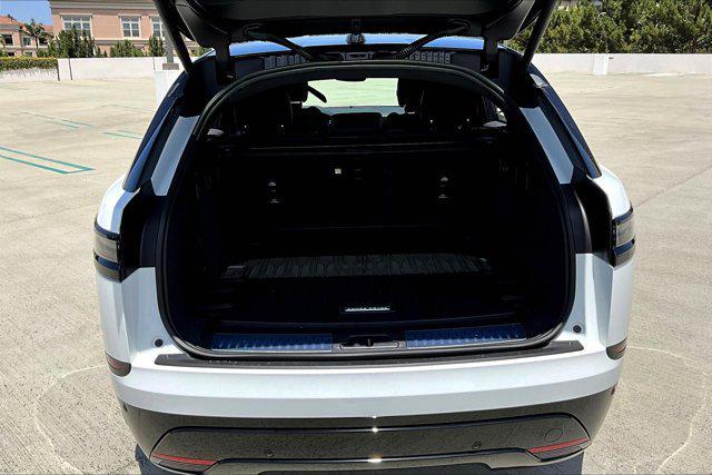Photo of 2026 Fuji Land Rover Range Rover Velar
