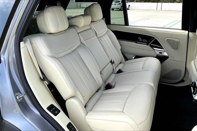 Photo of 2025  Land Rover Range Rover