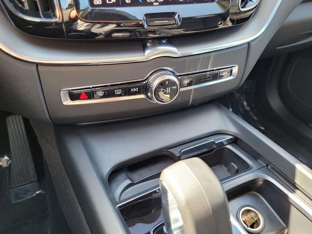 Photo of 2025 Denim Blue Metallic Volvo XC60