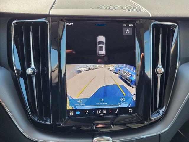 Photo of 2025 Denim Blue Metallic Volvo XC60