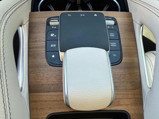 Photo of 2024 MANUFAKTUR Diamond White Metallic Mercedes-Benz GLE 350