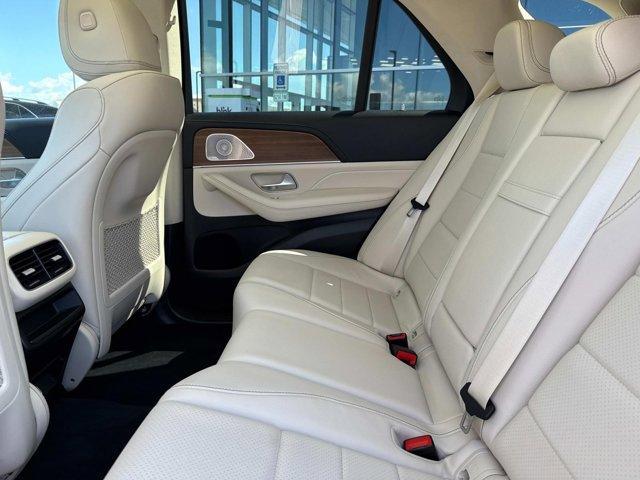 Photo of 2024 MANUFAKTUR Diamond White Metallic Mercedes-Benz GLE 350