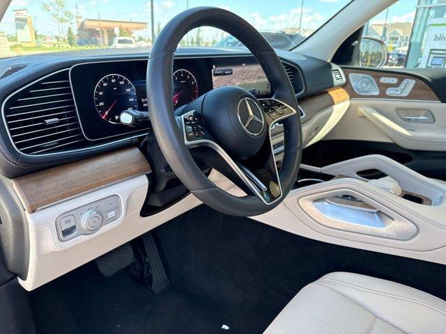 Photo of 2024 MANUFAKTUR Diamond White Metallic Mercedes-Benz GLE 350