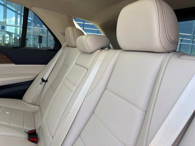 Photo of 2024 MANUFAKTUR Diamond White Metallic Mercedes-Benz GLE 350
