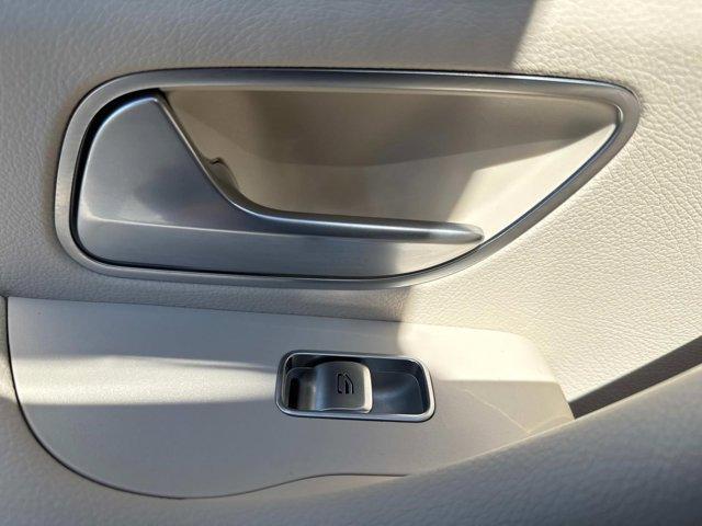 Photo of 2024 MANUFAKTUR Diamond White Metallic Mercedes-Benz GLE 350