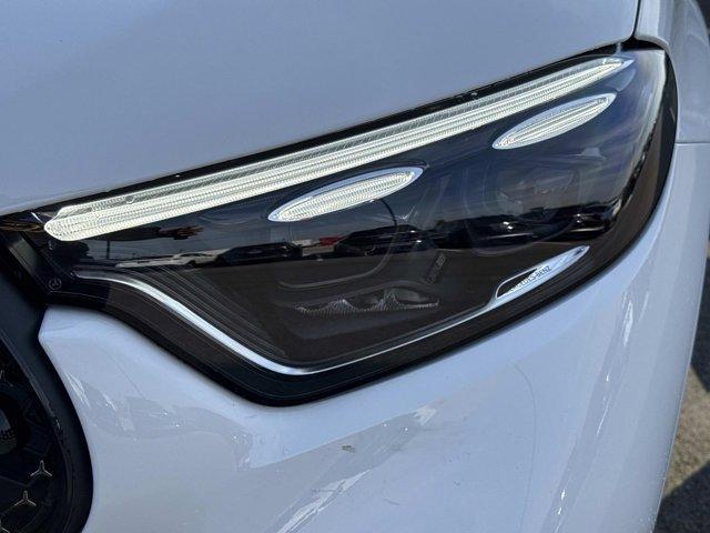 Photo of 2026 Polar White Mercedes-Benz GLC 300
