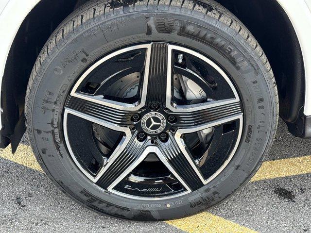 Photo of 2026 Polar White Mercedes-Benz GLC 300