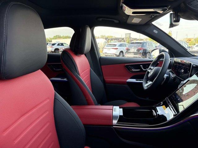 Photo of 2026 Polar White Mercedes-Benz GLC 300