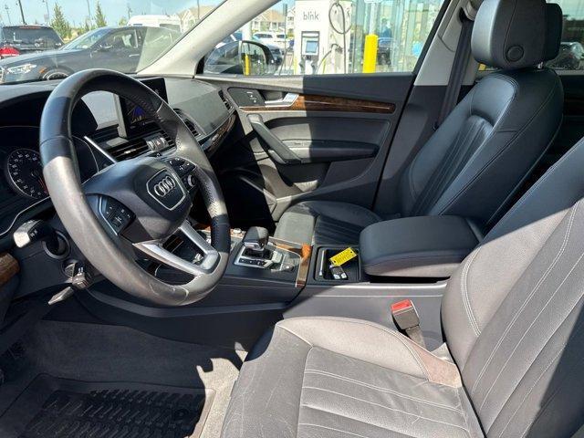 Photo of 2018 Mythos Black Metallic Audi Q5