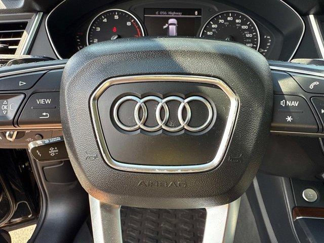 Photo of 2018 Mythos Black Metallic Audi Q5