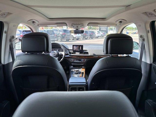 Photo of 2018 Mythos Black Metallic Audi Q5