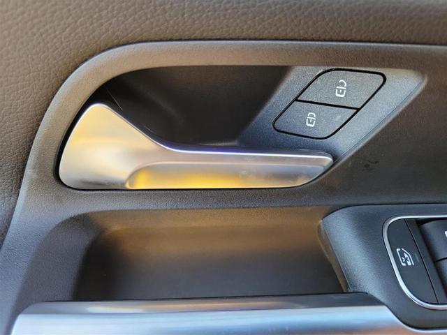 Photo of 2025 Midnight Black Mercedes-Benz GLB 250