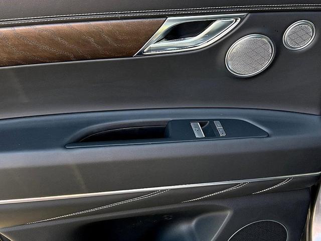 Photo of 2024 Silver Genesis GV80