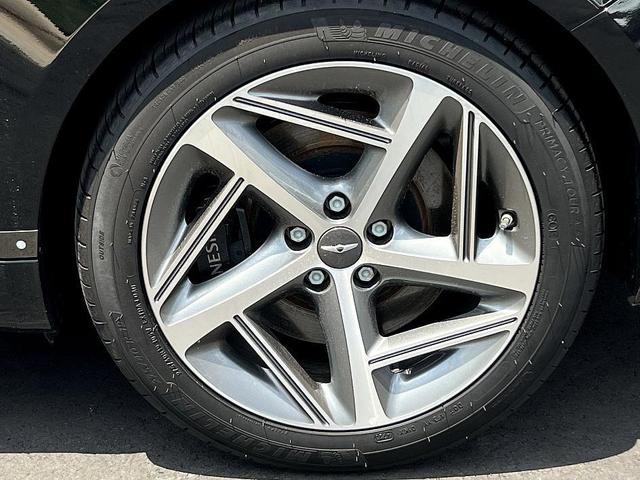Photo of 2024 Black Genesis G80