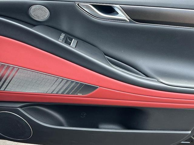 Photo of 2024 Black Genesis G80