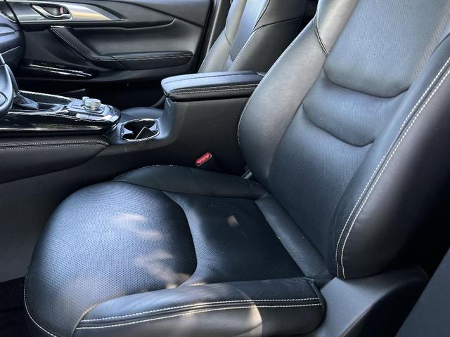 Photo of 2022 Snowflake White Pearl Mazda CX-9