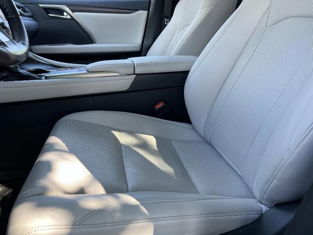 Photo of 2020 Silver Lexus RX 350