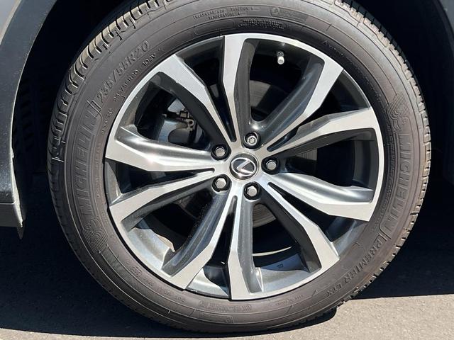Photo of 2020 Silver Lexus RX 350