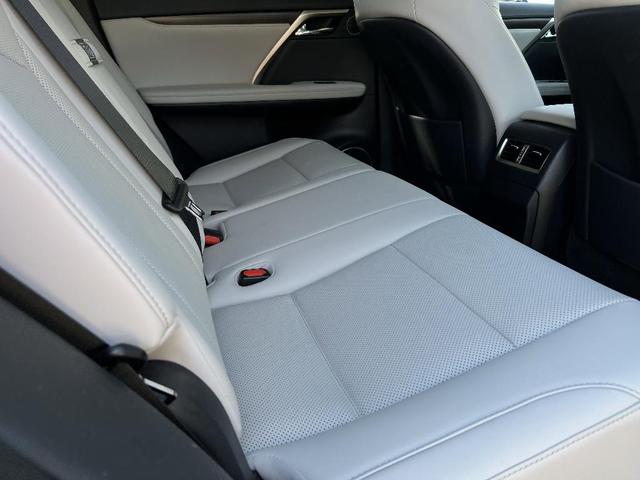 Photo of 2020 Silver Lexus RX 350