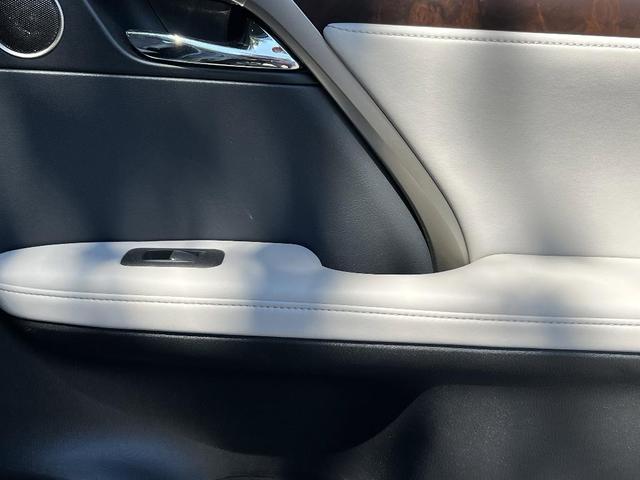 Photo of 2020 Silver Lexus RX 350