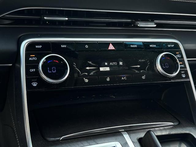 Photo of 2024 Silver Genesis GV80