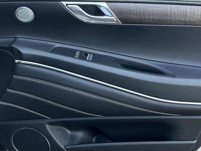 Photo of 2024 Silver Genesis GV80