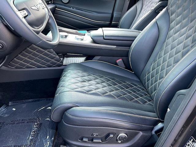 Photo of 2024 Gray Genesis GV80