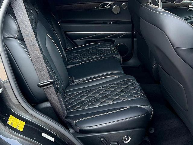 Photo of 2024 Gray Genesis GV80