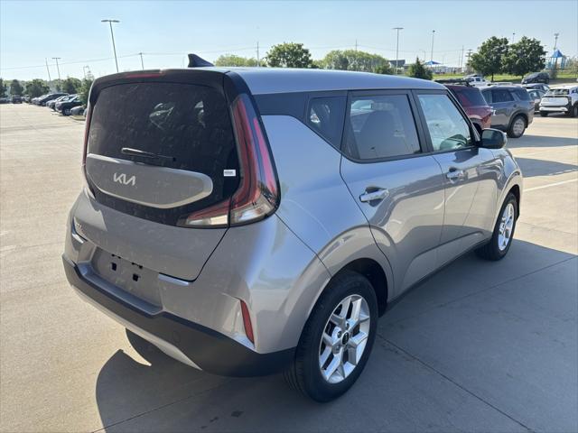 Photo of 2024 Steel Gray Kia Soul