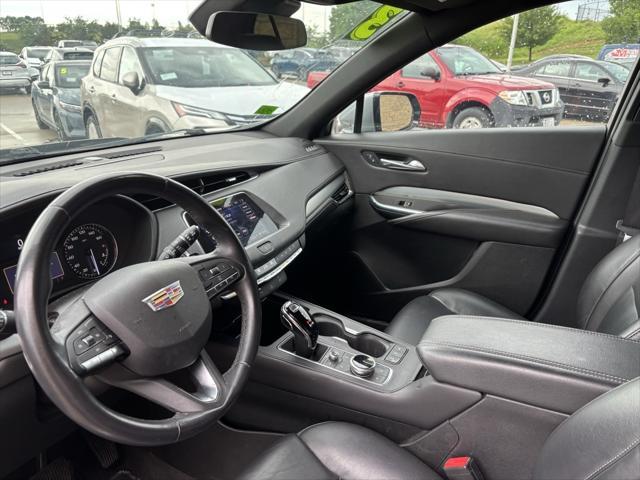 Photo of 2023 Argent Silver Metallic Cadillac XT4