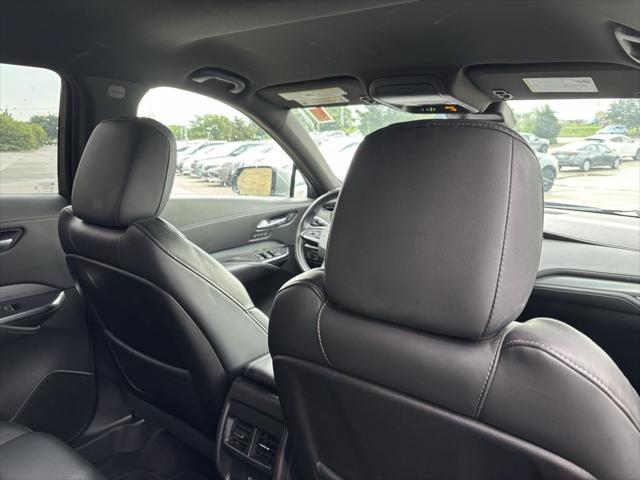 Photo of 2023 Argent Silver Metallic Cadillac XT4
