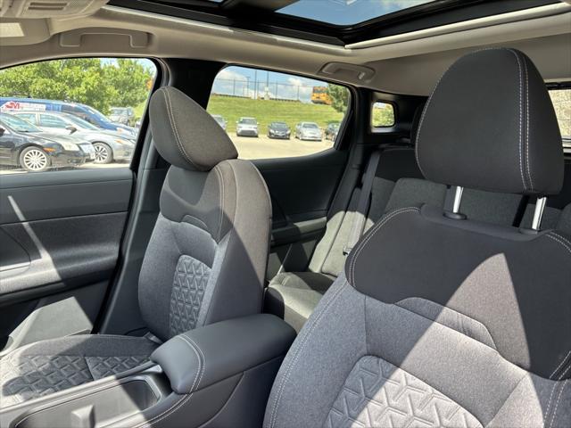Photo of 2025 Super Black Nissan Kicks