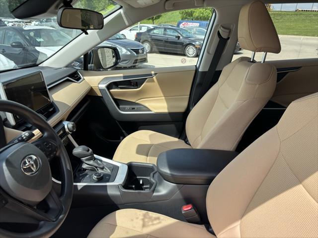 Photo of 2025 Ice Cap Toyota RAV4 Hybrid