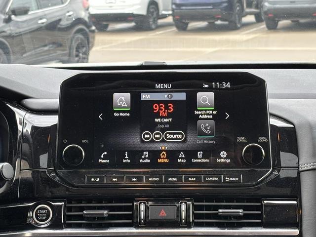 Photo of 2023 Gun Metallic/Super Black Nissan Pathfinder