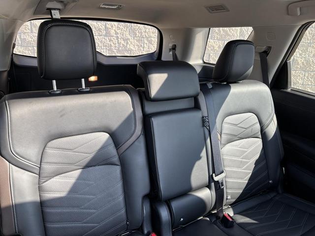 Photo of 2024 Brilliant Silver Metallic Nissan Pathfinder