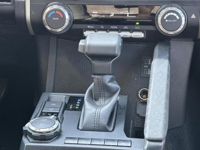 Photo of 2024 Ice Cap Toyota Tacoma