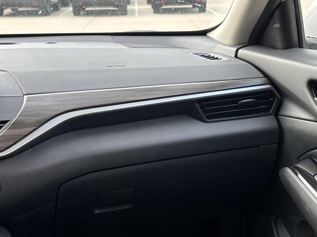 Photo of 2023 Brilliant Silver Metallic Nissan Altima