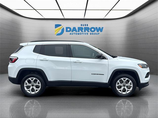 Photo of 2025 Bright White Clearcoat Jeep Compass