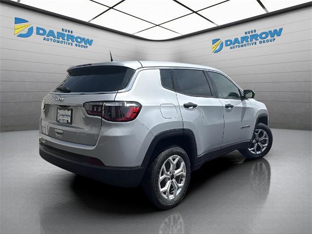 Photo of 2025 Silver Zynith Metallic Clearcoat Jeep Compass