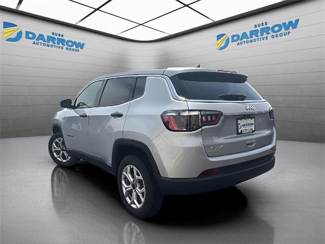 Photo of 2025 Silver Zynith Metallic Clearcoat Jeep Compass