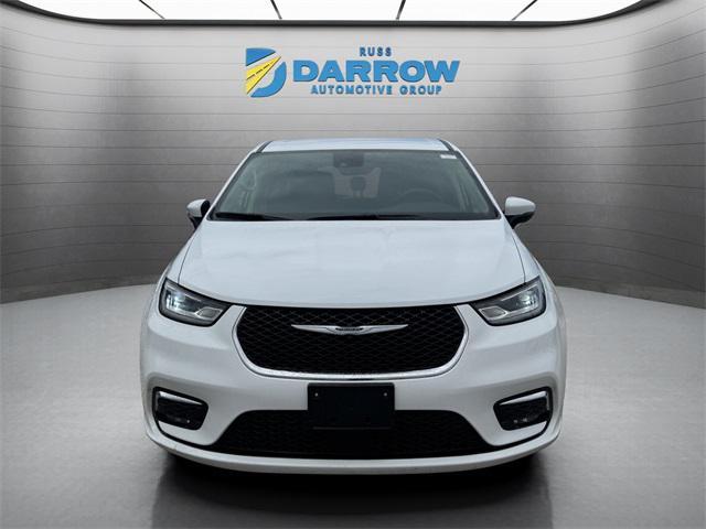 Photo of 2023 Bright White Clearcoat Chrysler Pacifica Hybrid