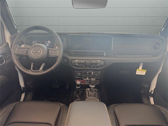 Photo of 2025 Bright White Clearcoat Jeep Wrangler