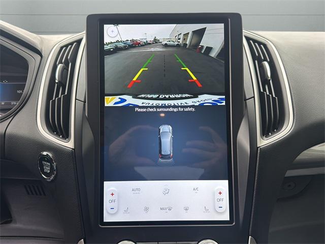 Photo of 2024 Agate Black Metallic Ford Edge